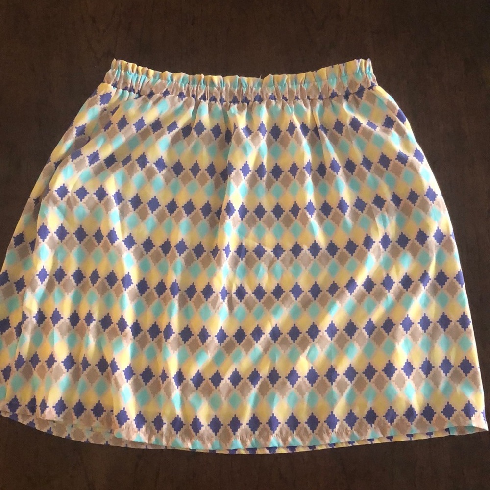 Pattern mini skirt